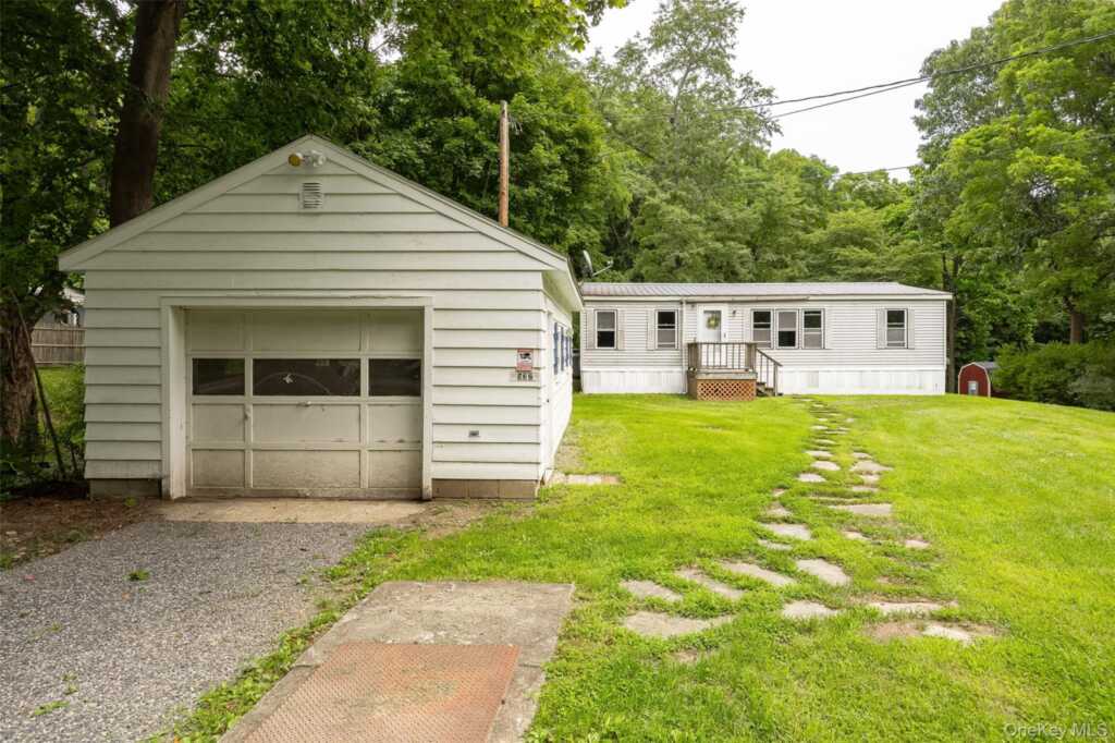 532 River Road, Rhinebeck, NY 12572 - Photo 22 of 30