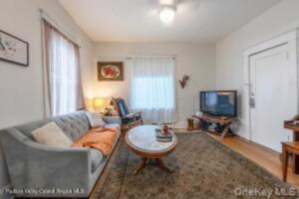 121 Pine Grove Avenue, Kingston, NY 12401 - Photo 10 of 39