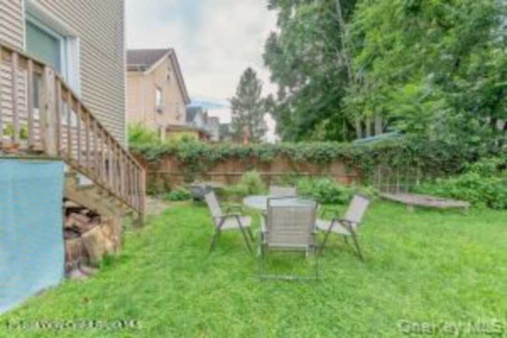 121 Pine Grove Avenue, Kingston, NY 12401 - Photo 4 of 39