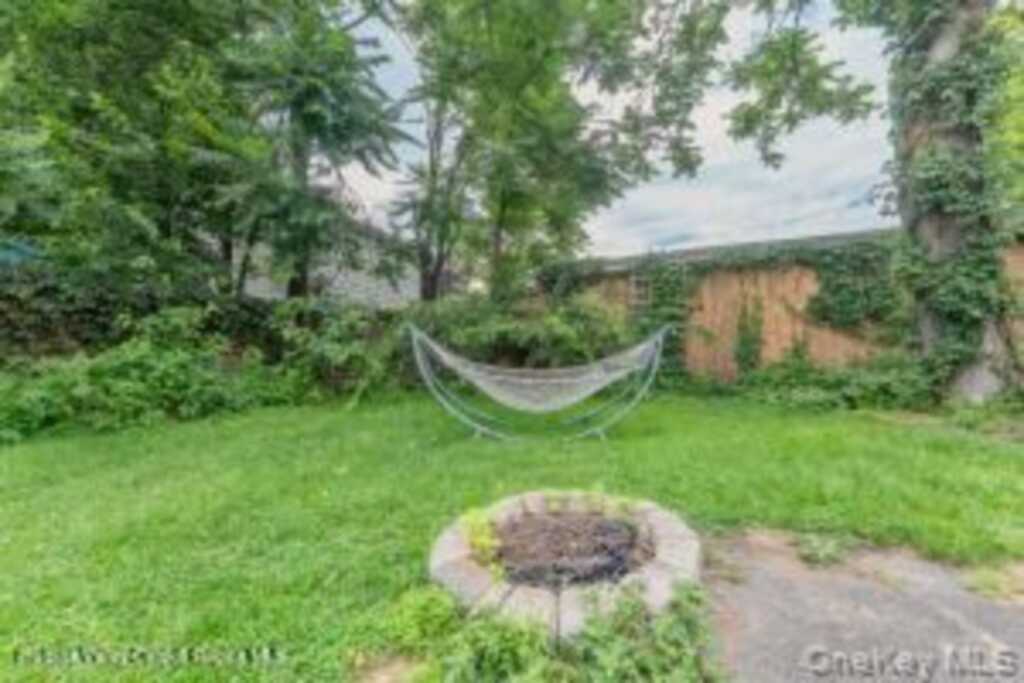 121 Pine Grove Avenue, Kingston, NY 12401 - Photo 6 of 39