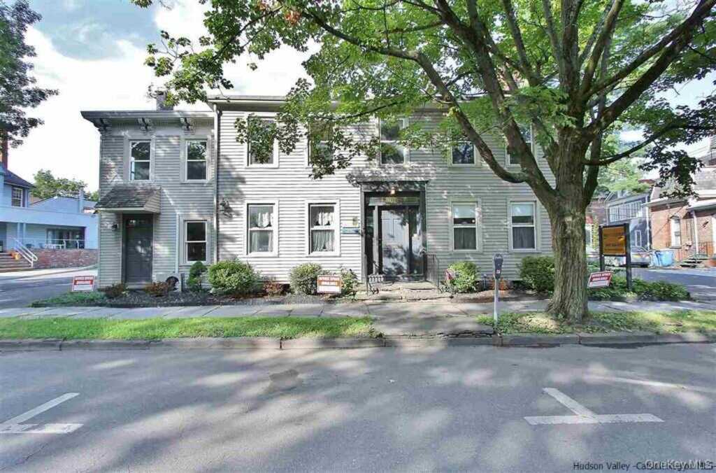 231 Clinton Avenue, Kingston, NY 12401