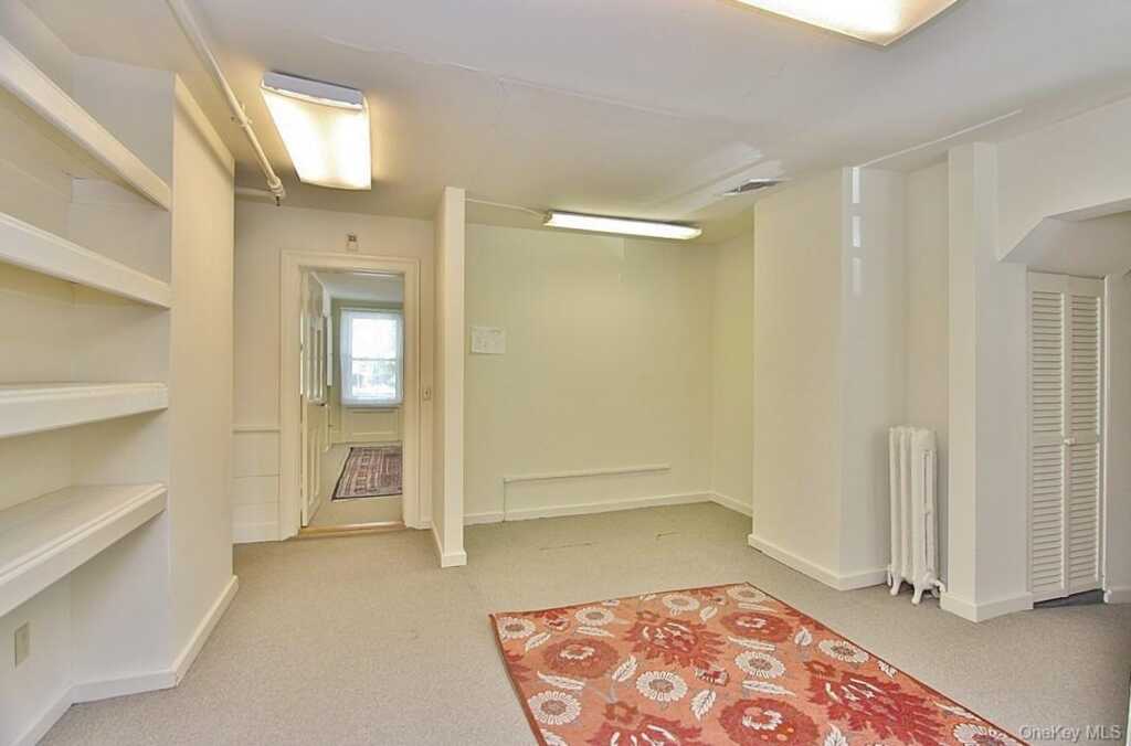231 Clinton Avenue, Kingston, NY 12401 - Photo 14 of 31