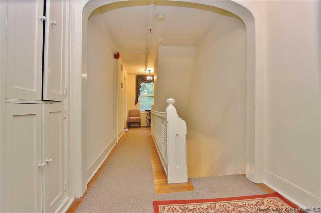 231 Clinton Avenue, Kingston, NY 12401 - Photo 18 of 31