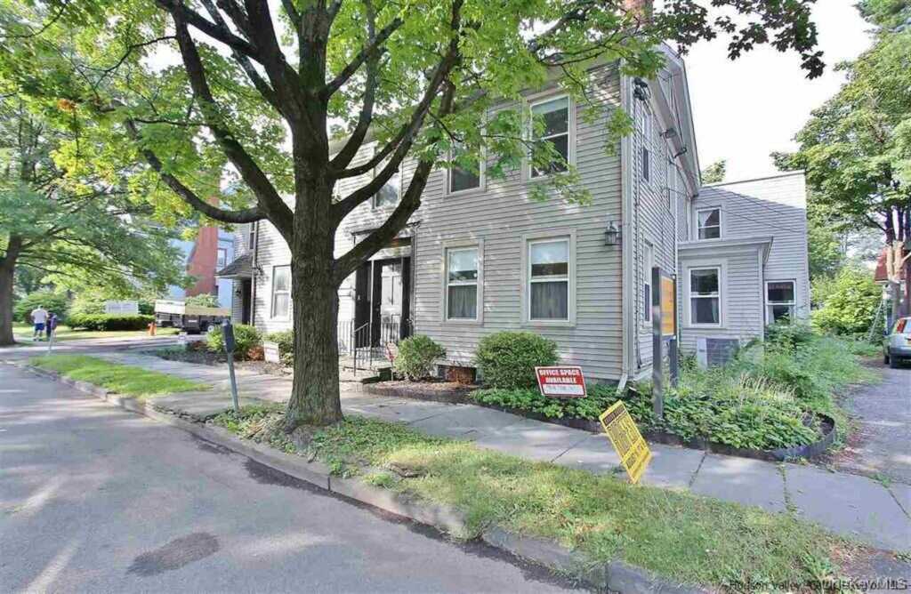 231 Clinton Avenue, Kingston, NY 12401 - Photo 5 of 31