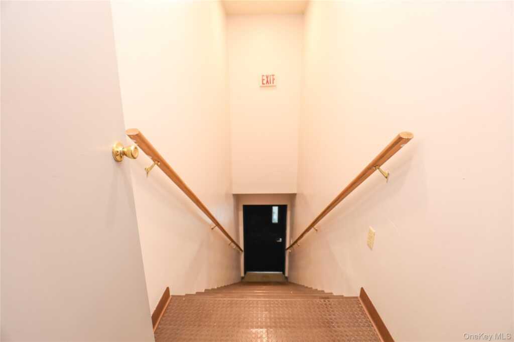 2905 Route 9W, Unit #2, Saugerties, NY 12477 - Photo 15 of 24