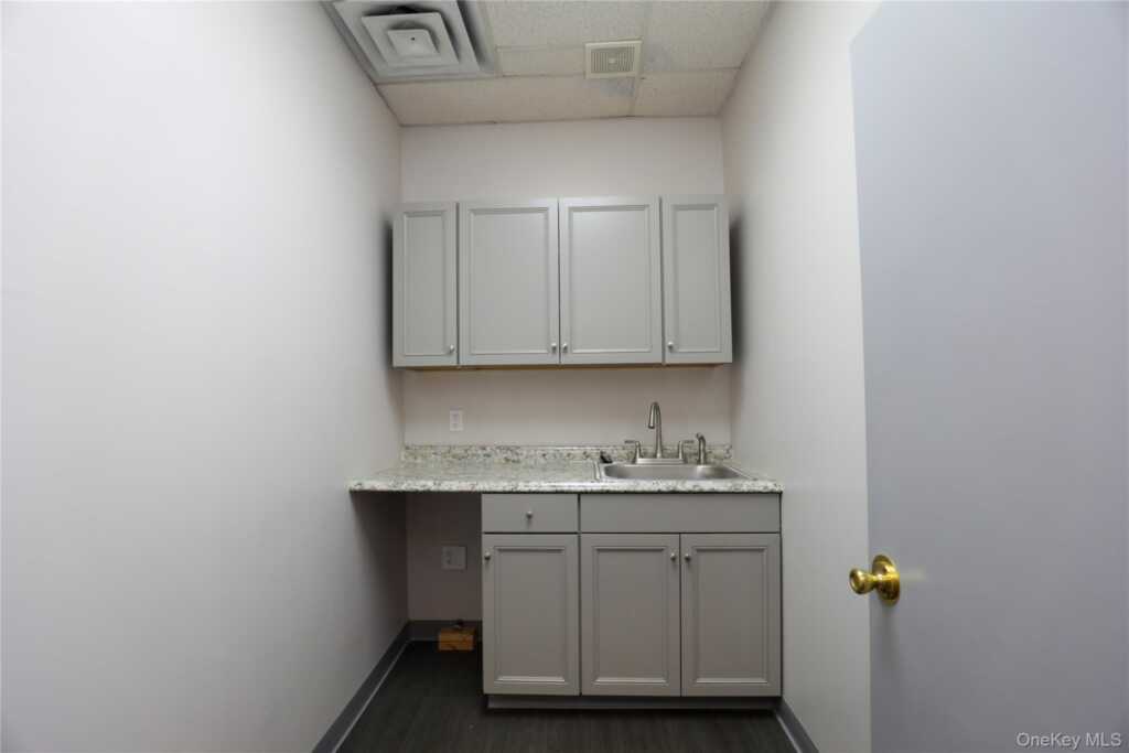 2905 Route 9W, Unit #2, Saugerties, NY 12477 - Photo 6 of 24