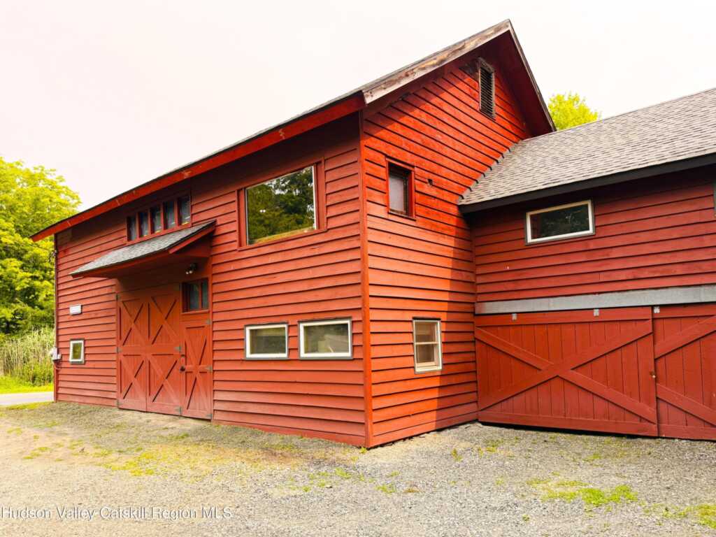 1 Highwoods Road, Saugerties, NY 12477