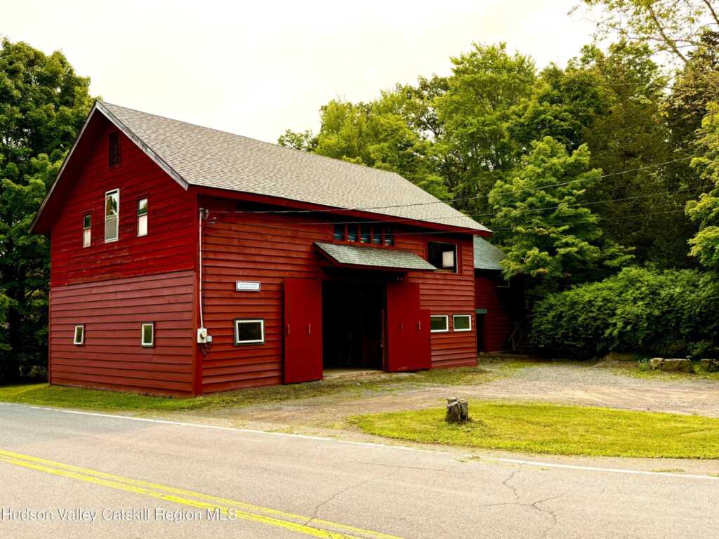 1 Highwoods Road, Saugerties, NY 12477 - Photo 2 of 24