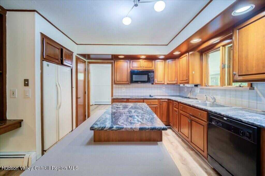 181 Putt Corners Road, New Paltz, NY 12561 - Photo 16 of 50