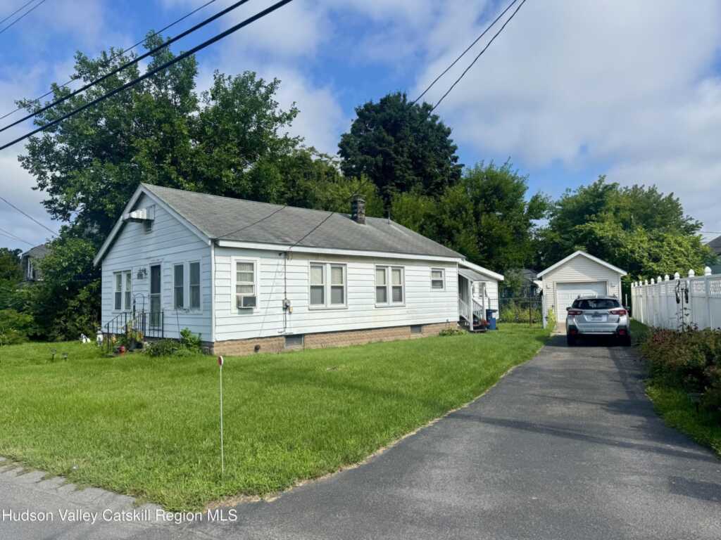 16 Esopus Avenue, Kingston, NY 12401
