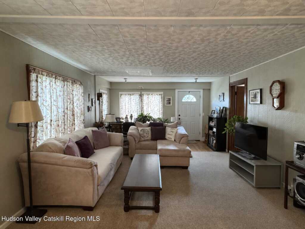 16 Esopus Avenue, Kingston, NY 12401 - Photo 5 of 18
