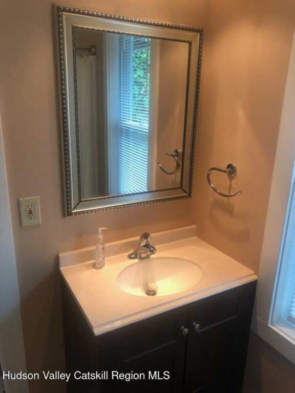 18 Wiltwyck Avenue, Kingston, NY 12401 - Photo 10 of 16