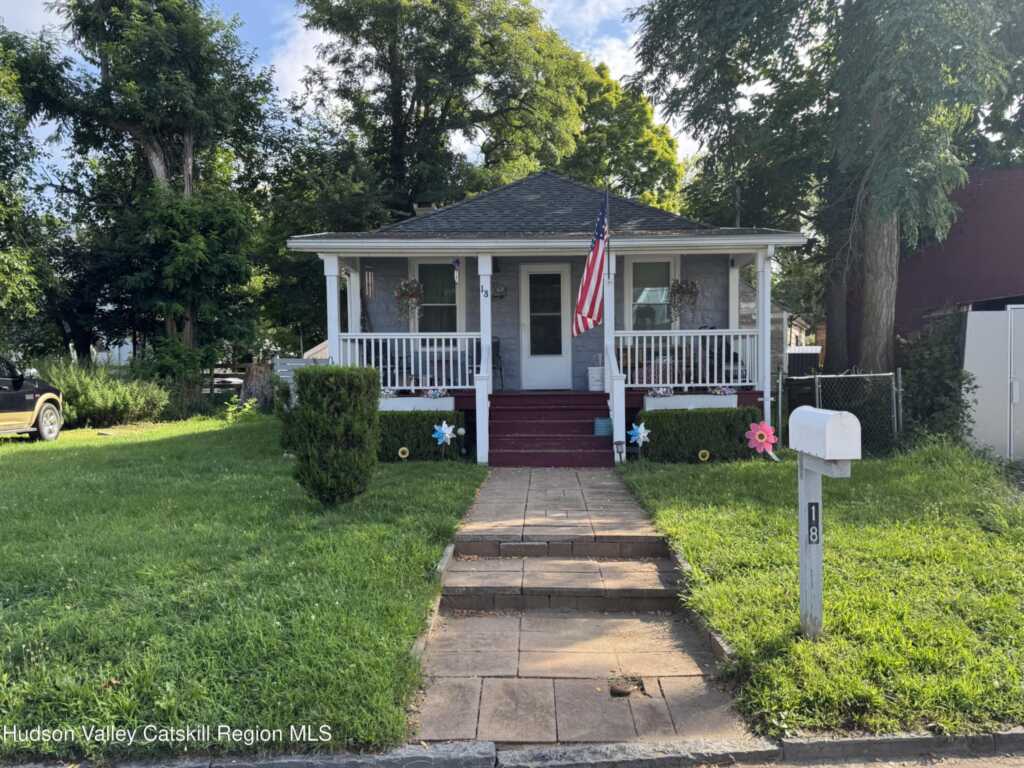 18 Wiltwyck Avenue, Kingston, NY 12401 - Photo 2 of 16