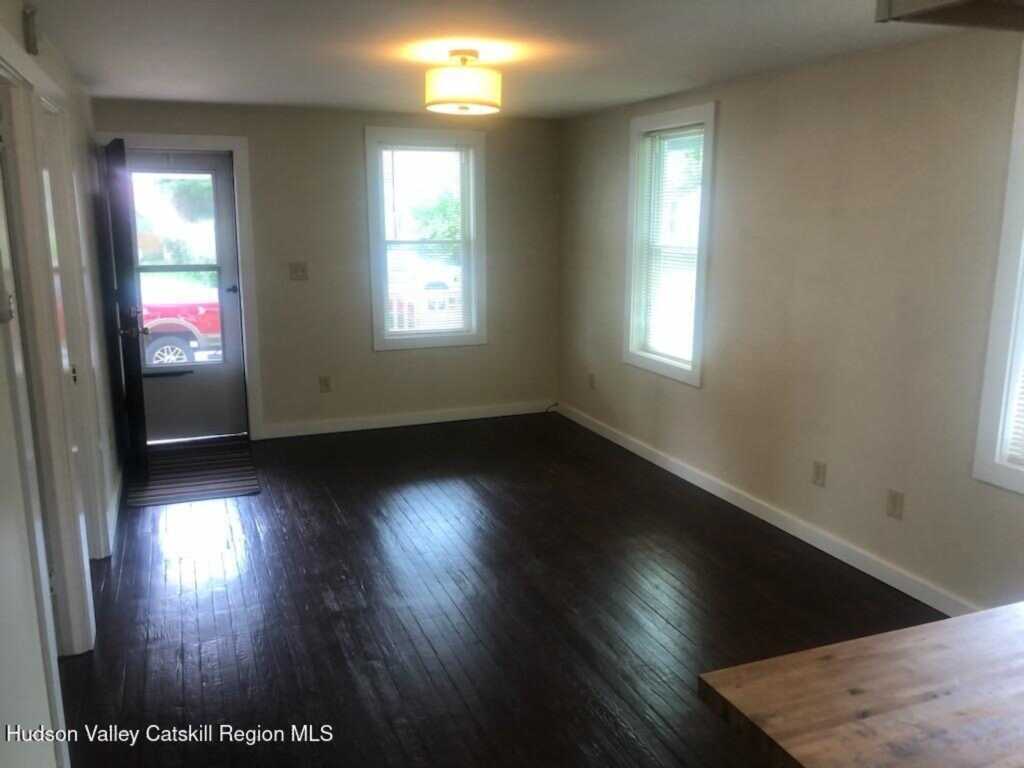 18 Wiltwyck Avenue, Kingston, NY 12401 - Photo 4 of 16