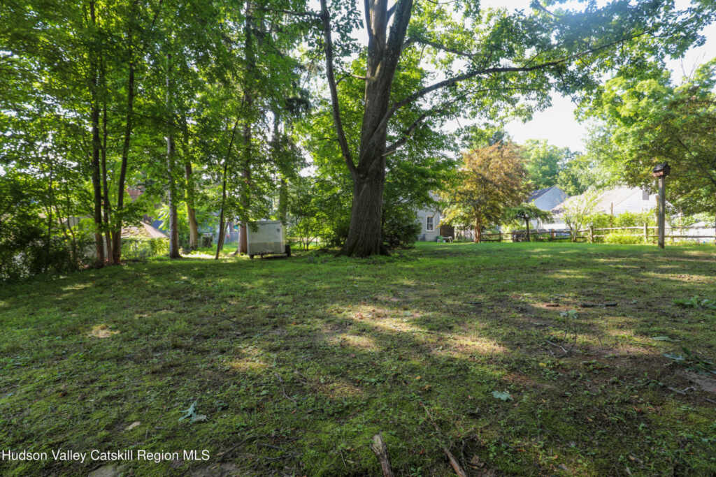 12-16 Lounsbury Place, Kingston, NY 12401 - Photo 6 of 26