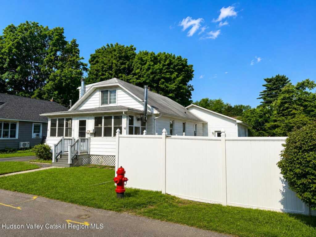 1011 Columbia Street, Kingston, NY 12401 - Photo 3 of 15