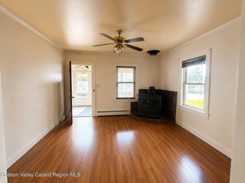1011 Columbia Street, Kingston, NY 12401 - Photo 4 of 15