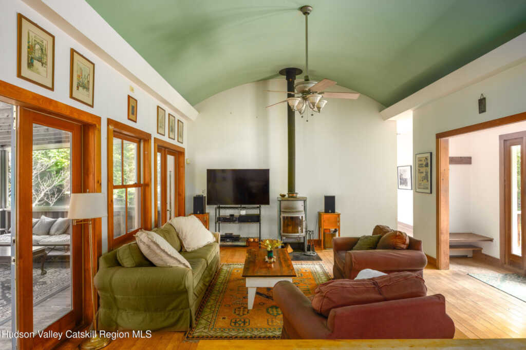 248 Stoll Road, Saugerties, NY 12477 - Photo 4 of 24