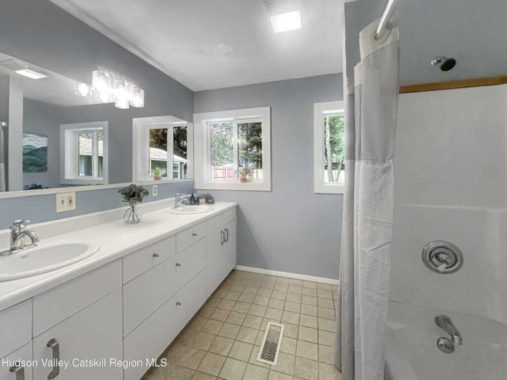 35 Overlook Drive, Woodstock, NY 12498 - Photo 19 of 33