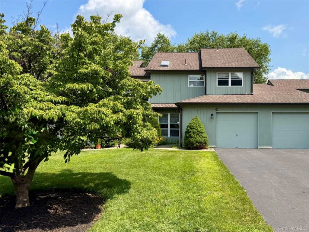 15 Pond Drive, Rhinebeck, NY 12572
