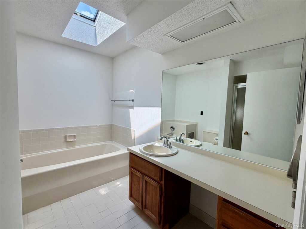 15 Pond Drive, Rhinebeck, NY 12572 - Photo 17 of 29