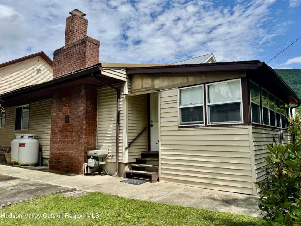 46 Main Street, Phoenicia, NY 12464 - Photo 29 of 35