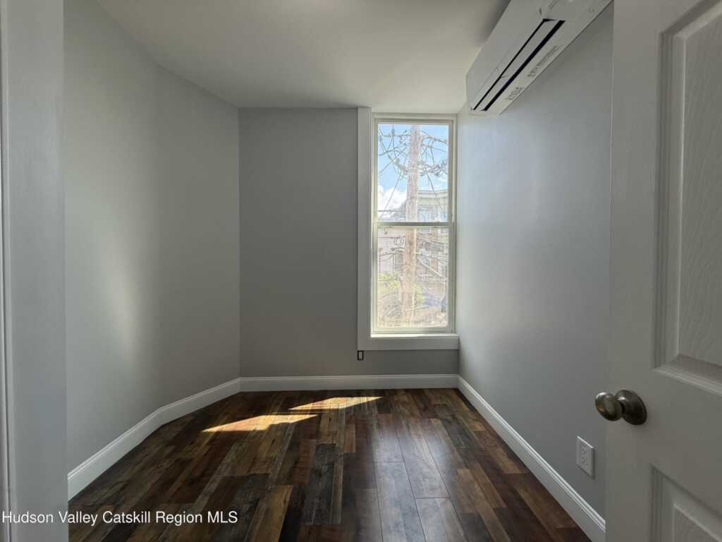 110 Partition Street, Unit #2, Saugerties, NY 12477 - Photo 6 of 11