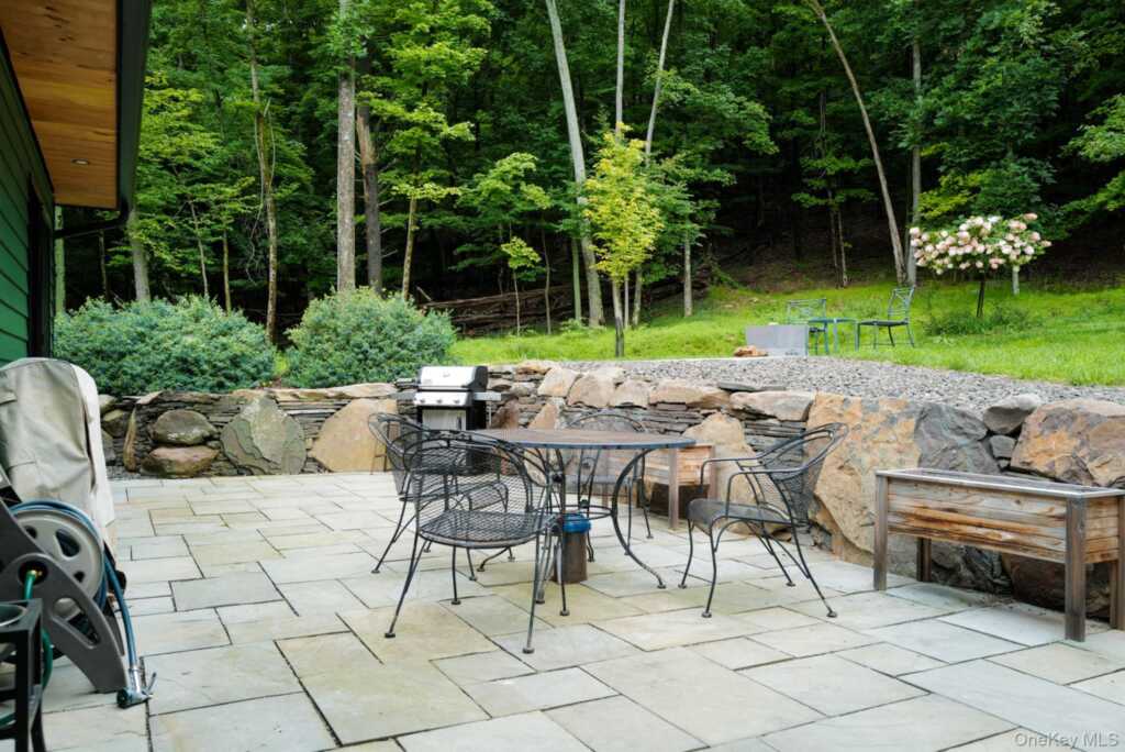 21 Vandermark Road, Woodstock, NY 12498 - Photo 14 of 36