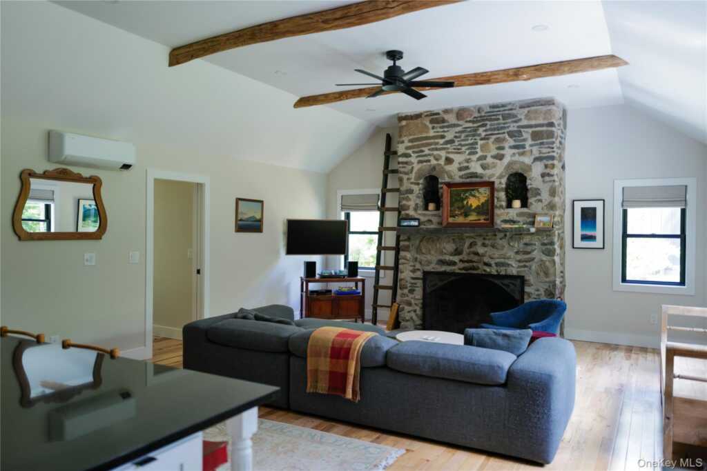 21 Vandermark Road, Woodstock, NY 12498 - Photo 8 of 36