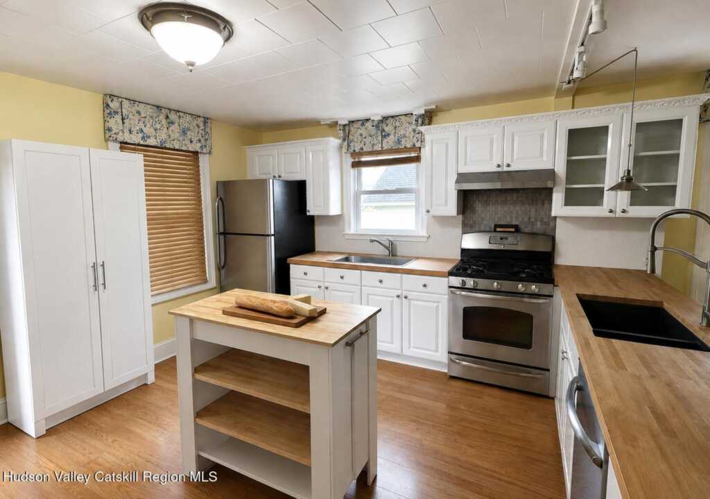 15 Esopus Avenue, Kingston, NY 12401 - Photo 11 of 28