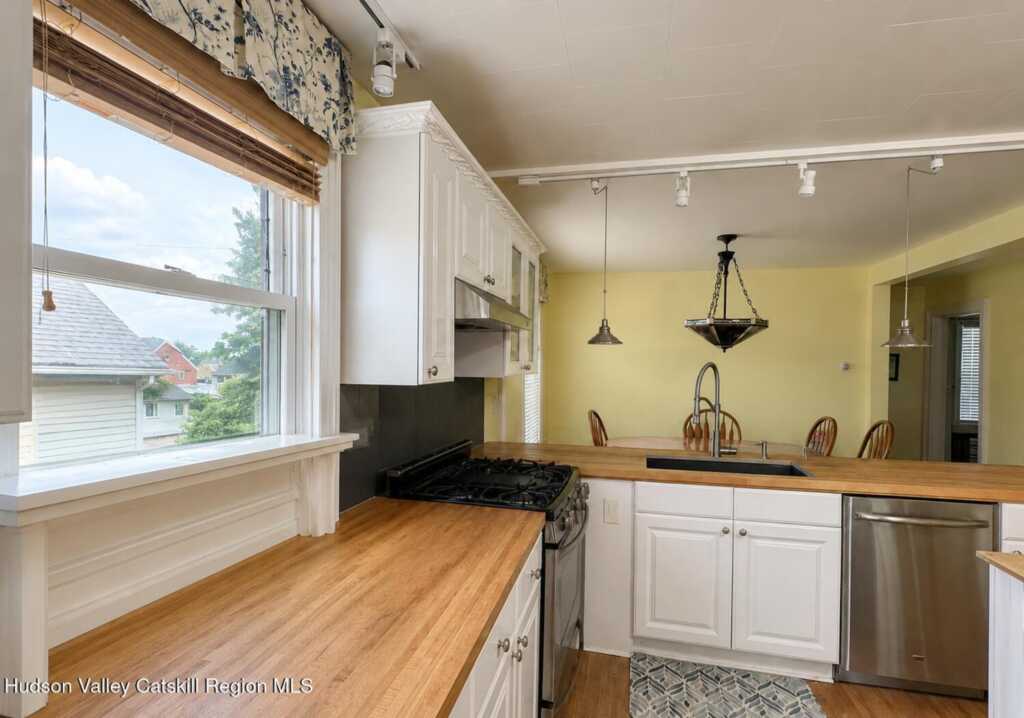 15 Esopus Avenue, Kingston, NY 12401 - Photo 12 of 28