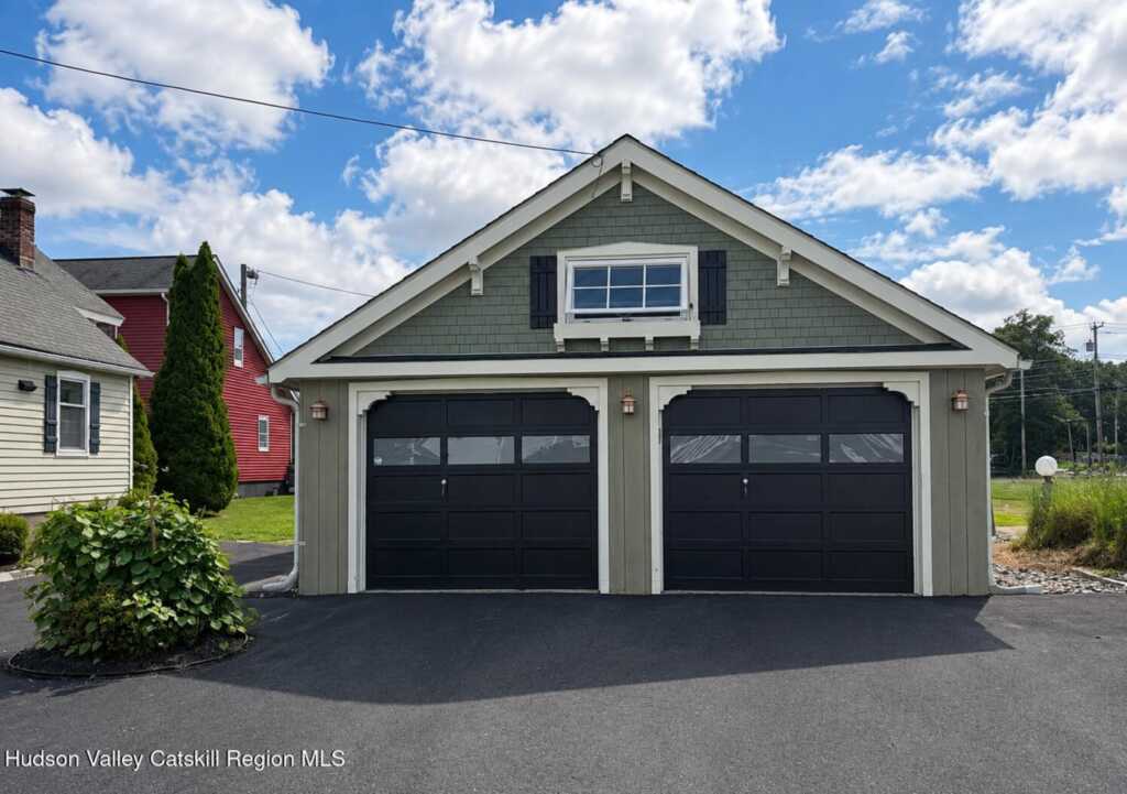 15 Esopus Avenue, Kingston, NY 12401 - Photo 5 of 28