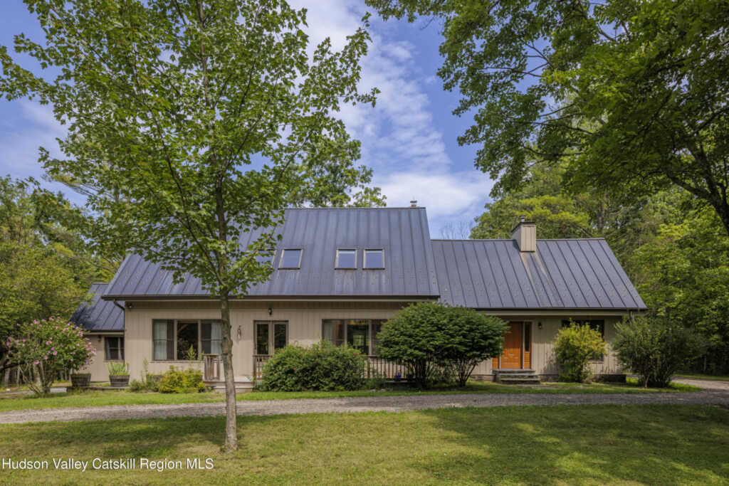115 Bellwood Lane, Saugerties, NY 12477 - Photo 2 of 50
