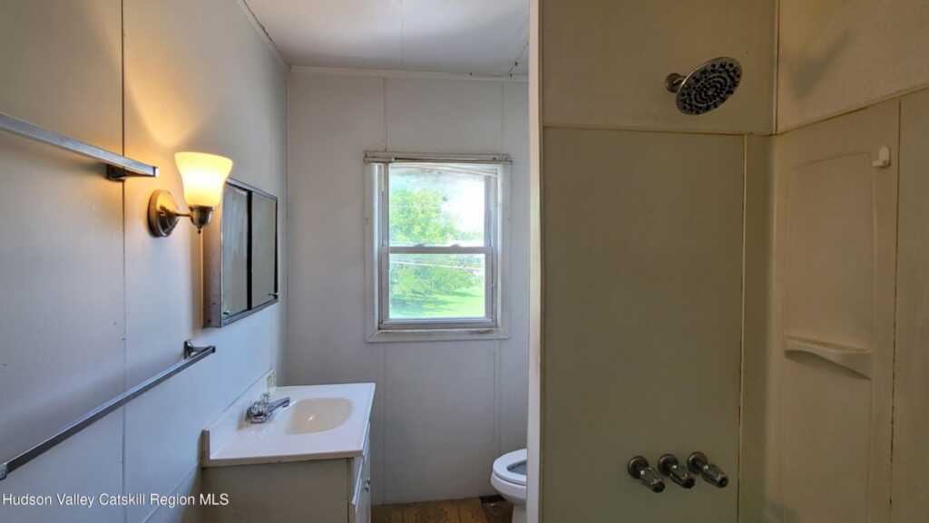 24 Clinton Avenue, Kingston, NY 12401 - Photo 10 of 20