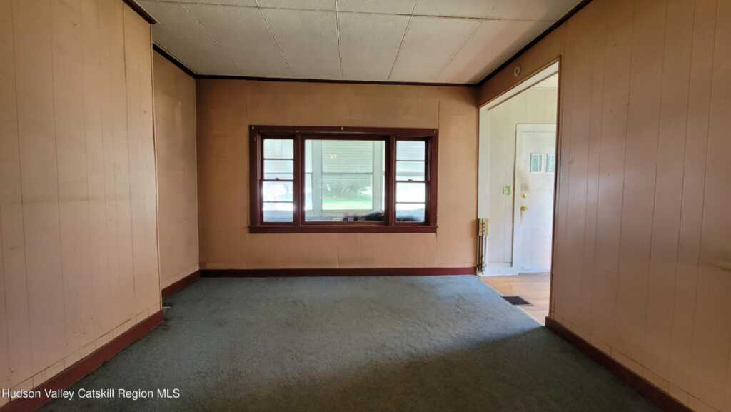 24 Clinton Avenue, Kingston, NY 12401 - Photo 4 of 20