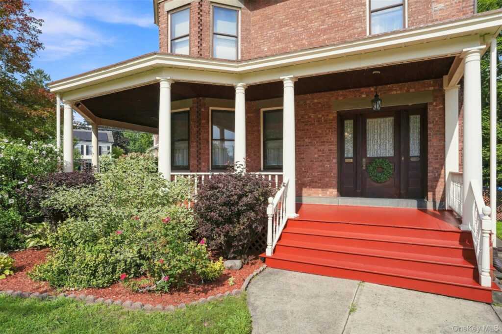 349 Albany Avenue, Kingston, NY 12401 - Photo 6 of 40