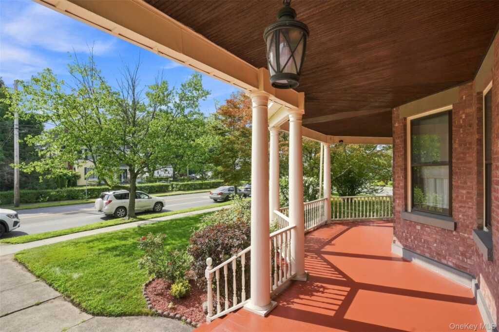 349 Albany Avenue, Kingston, NY 12401 - Photo 7 of 40