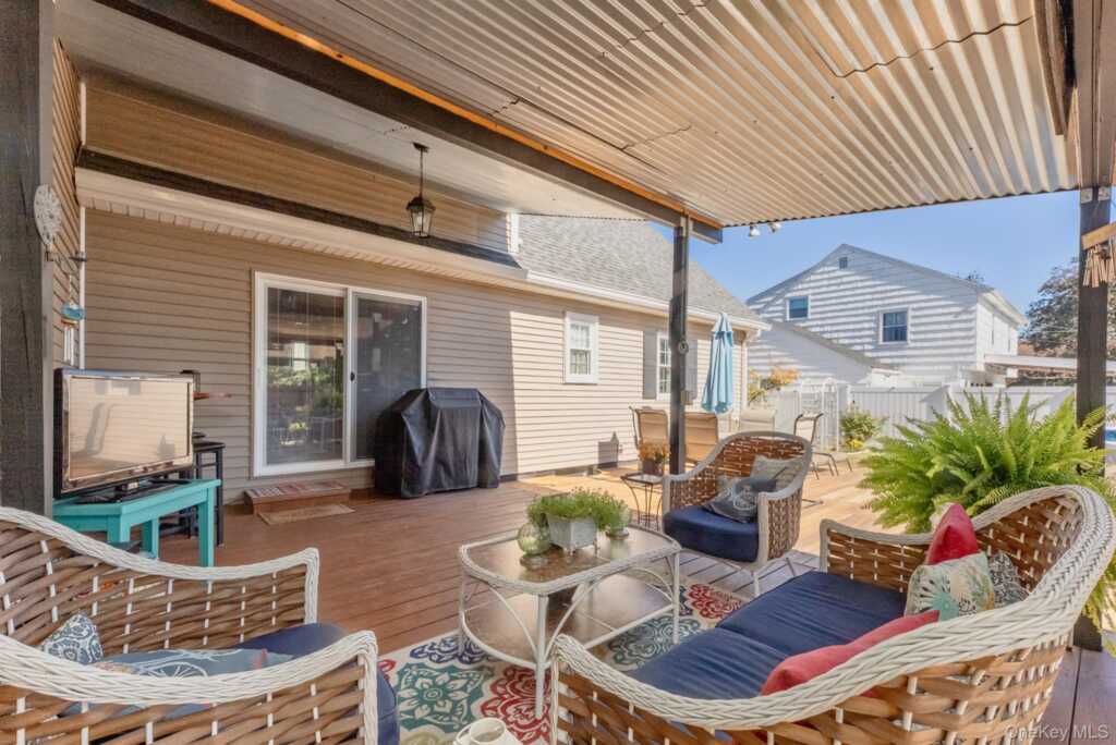 10 Lipton Street, Kingston, NY 12401 - Photo 4 of 47
