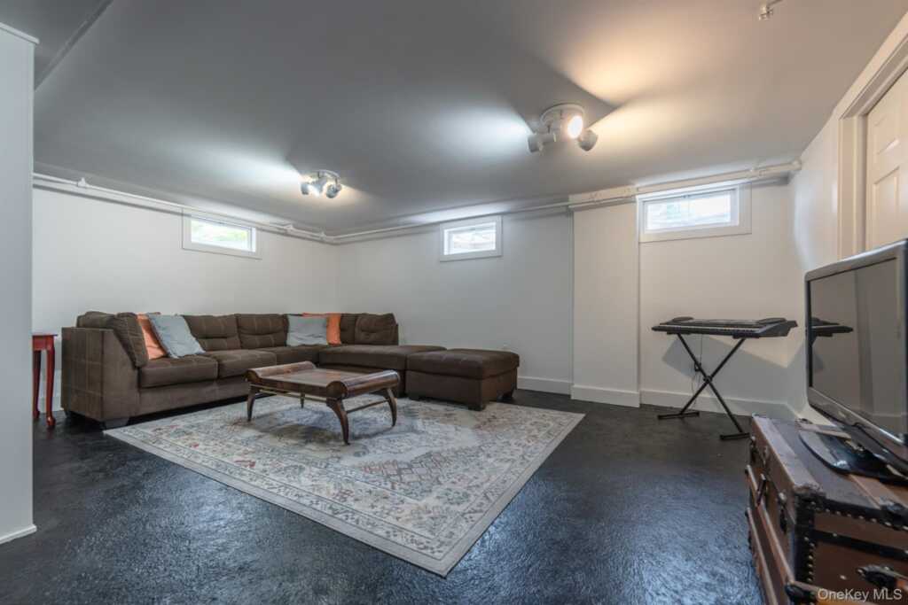 10 Lipton Street, Kingston, NY 12401 - Photo 43 of 47