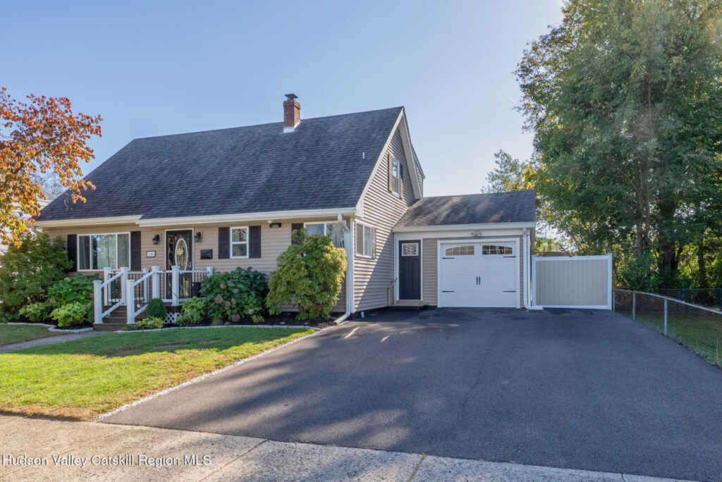 10 Lipton Street, Kingston, NY 12401 - Photo 2 of 50