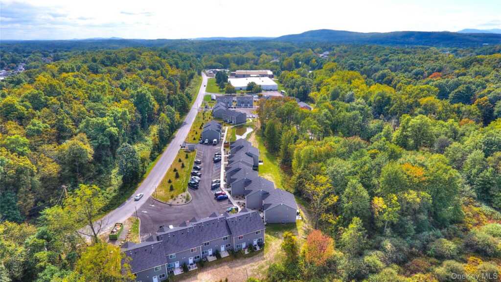 16 Moka Place, Saugerties, NY 12477 - Photo 5 of 28