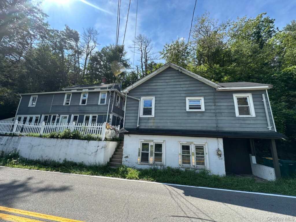 348-354 Binnewater Road, Rosendale, NY 12401