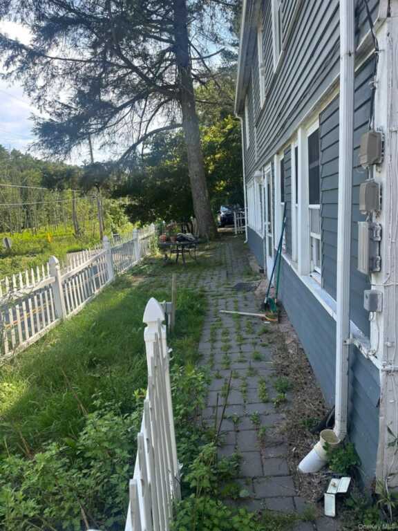 348-354 Binnewater Road, Rosendale, NY 12401 - Photo 22 of 40