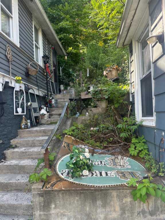 348-354 Binnewater Road, Rosendale, NY 12401 - Photo 23 of 40