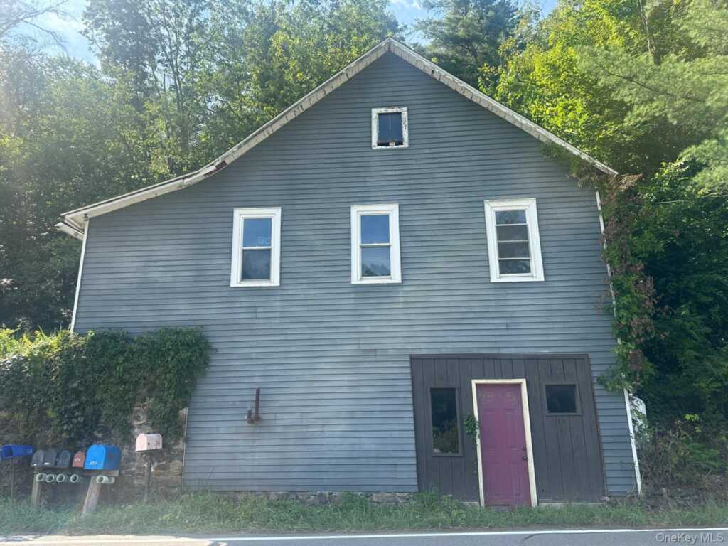 348-354 Binnewater Road, Rosendale, NY 12401 - Photo 3 of 40