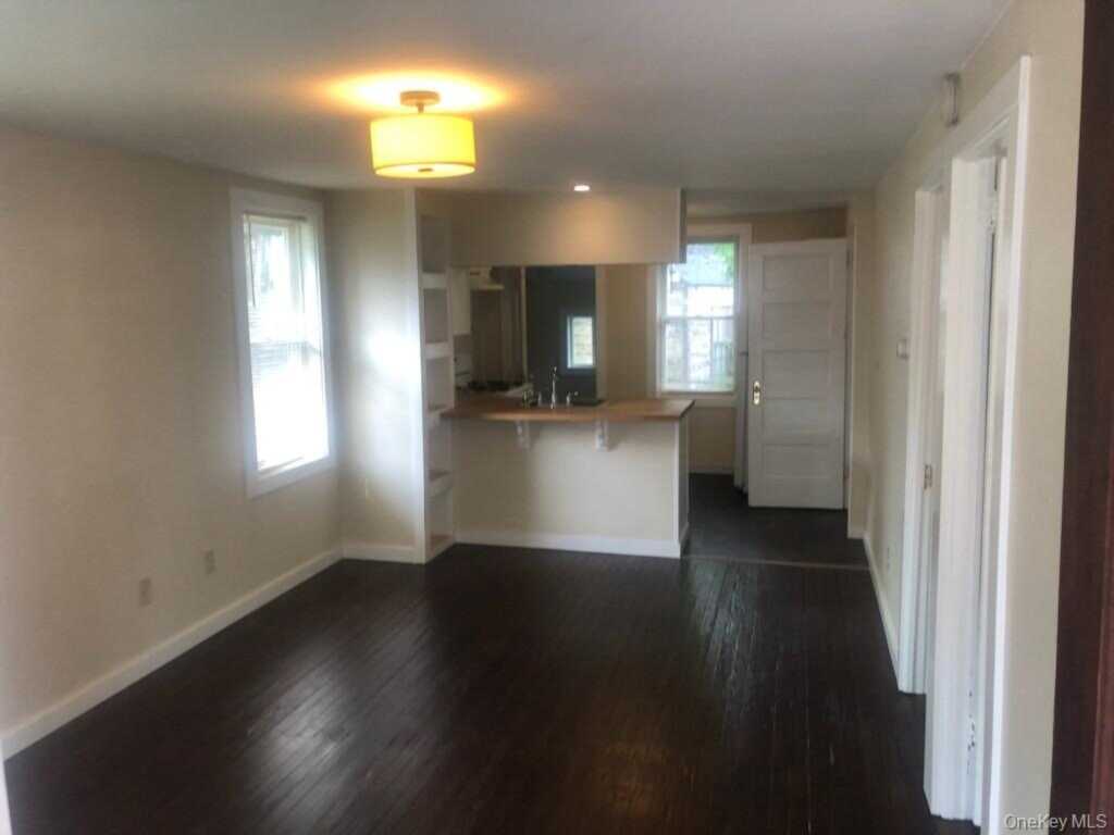 18 Wiltwyck Avenue, Kingston, NY 12401 - Photo 4 of 13