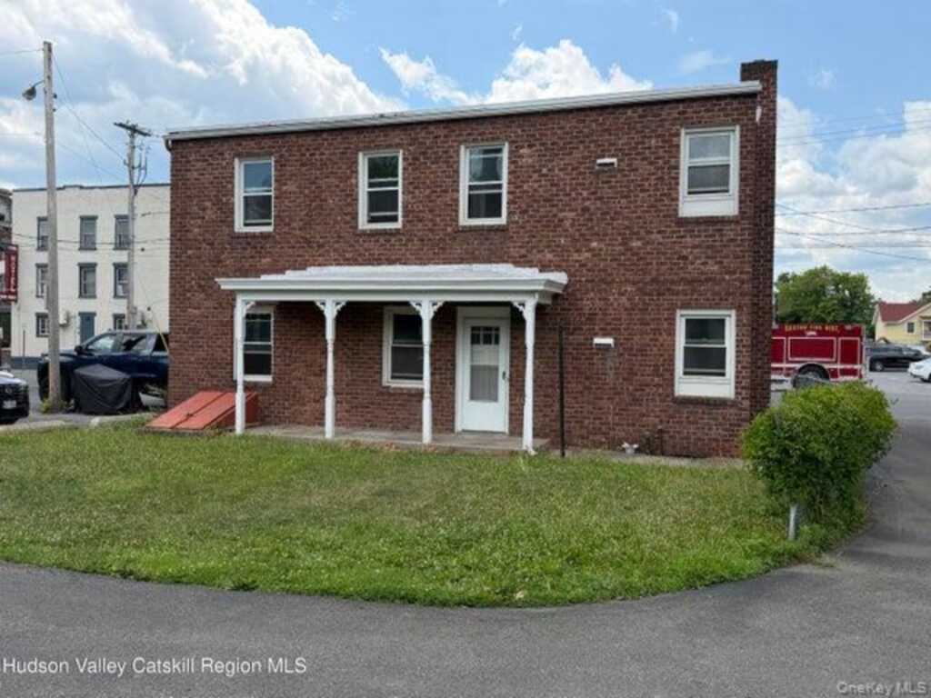 55 Partition Street, Saugerties, NY 12477 - Photo 2 of 6