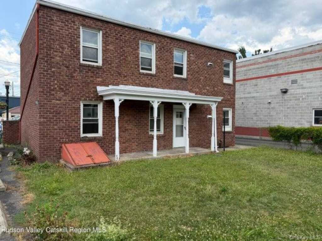 55 Partition Street, Saugerties, NY 12477 - Photo 4 of 6