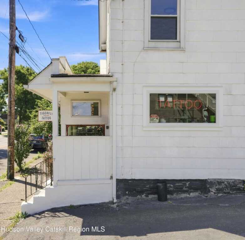 377 Washington Avenue, Kingston, NY 12401 - Photo 5 of 35