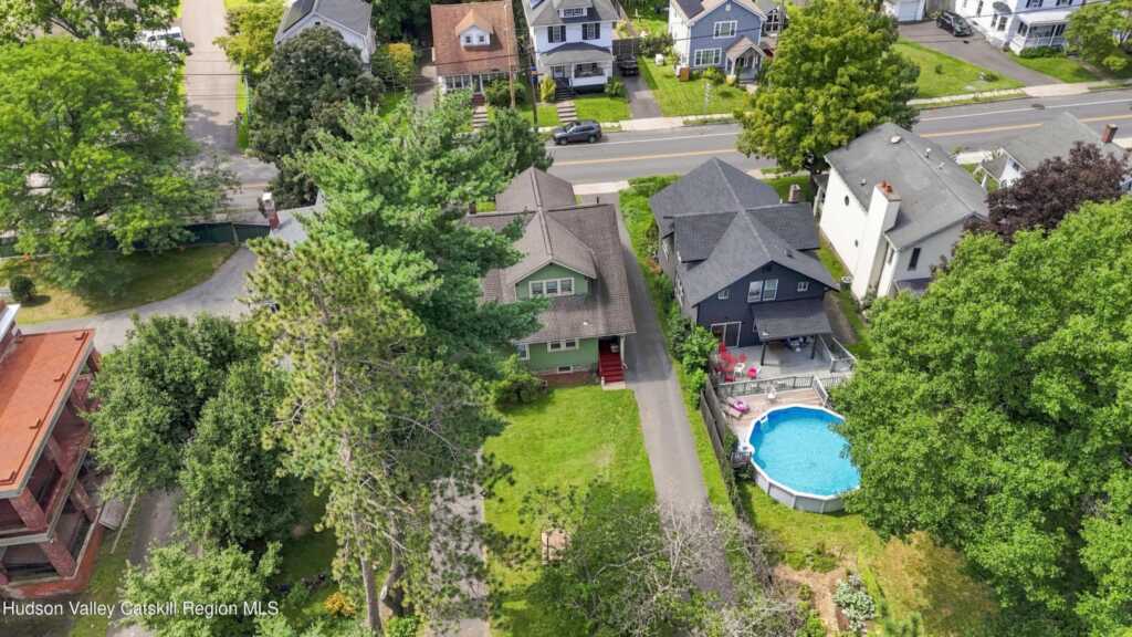 88 Washington Avenue, Kingston, NY 12401 - Photo 10 of 50